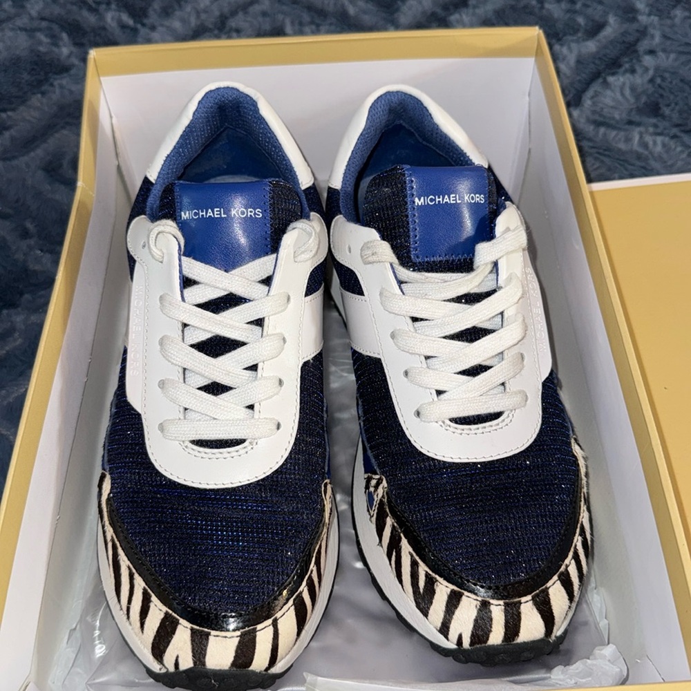 MK Monroe Trainer size 7.5